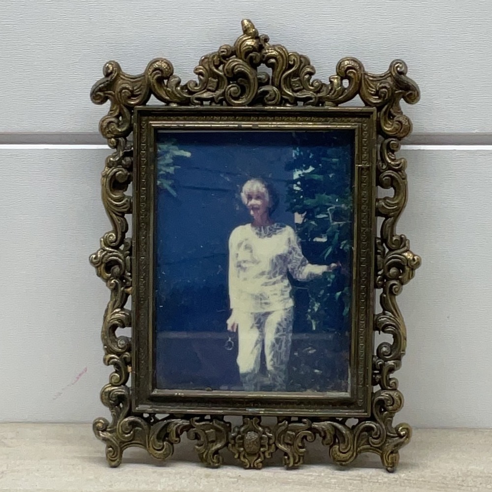 Vintage Made in Italy Brass Ornate Rococo Filigree Picture Frame 4x5.25